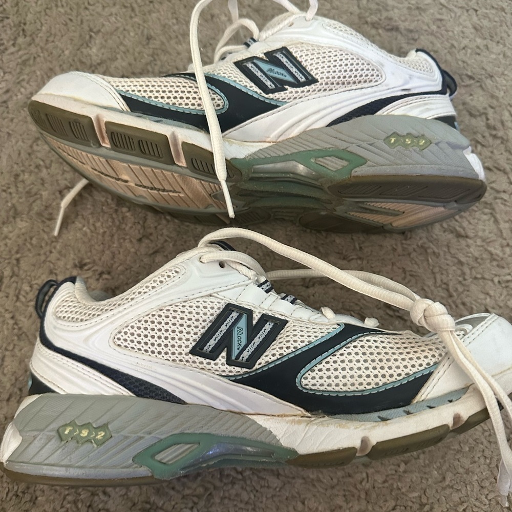 New Balance Women's WW759WB Athletic Walking Shoes 7.5 White/Blue made in USA - Picture 2 of 9
